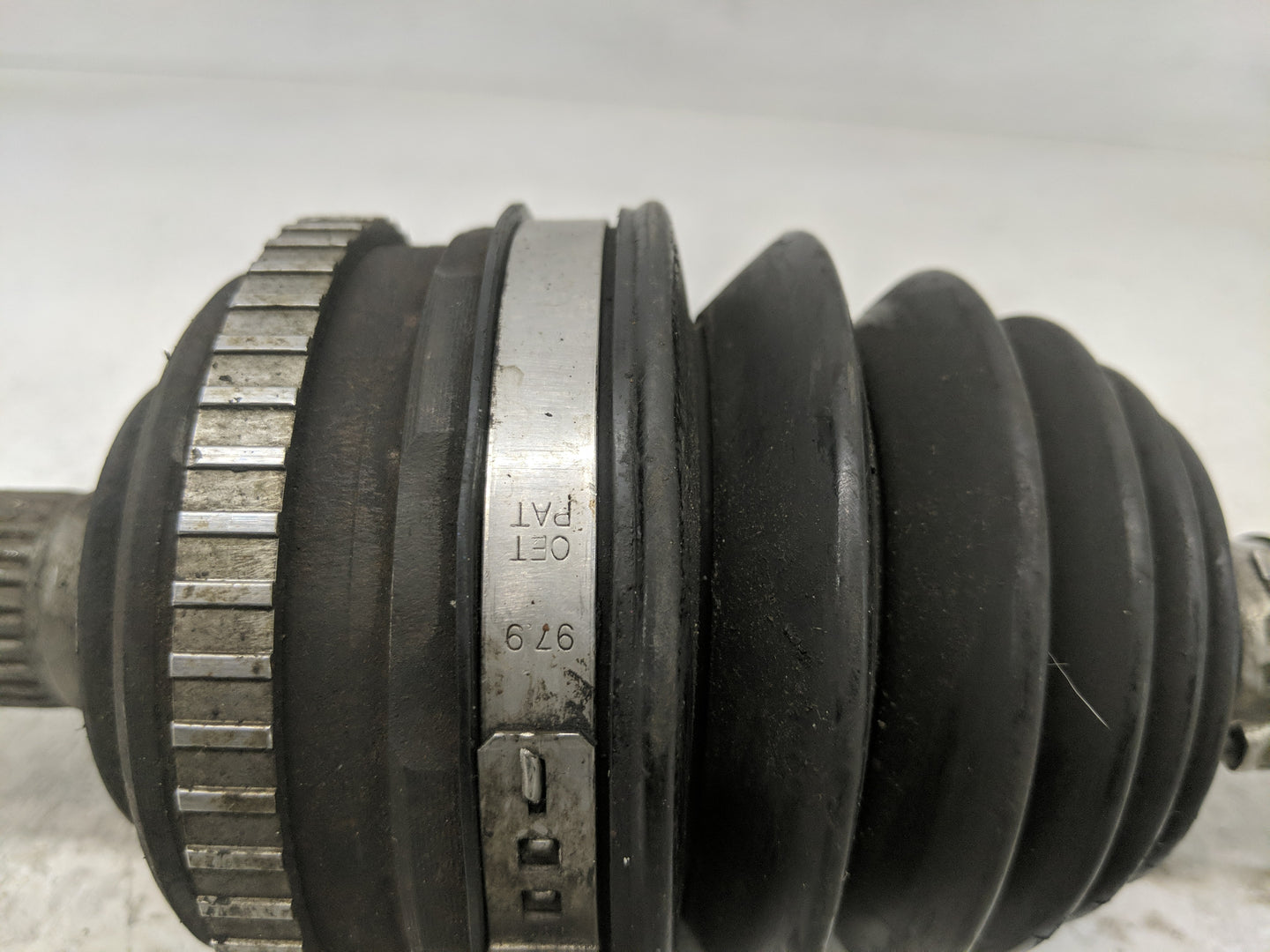 2000-2002 Honda Accord Axle Shaft Front Driver Cv C/v - Oemusedautoparts1.com