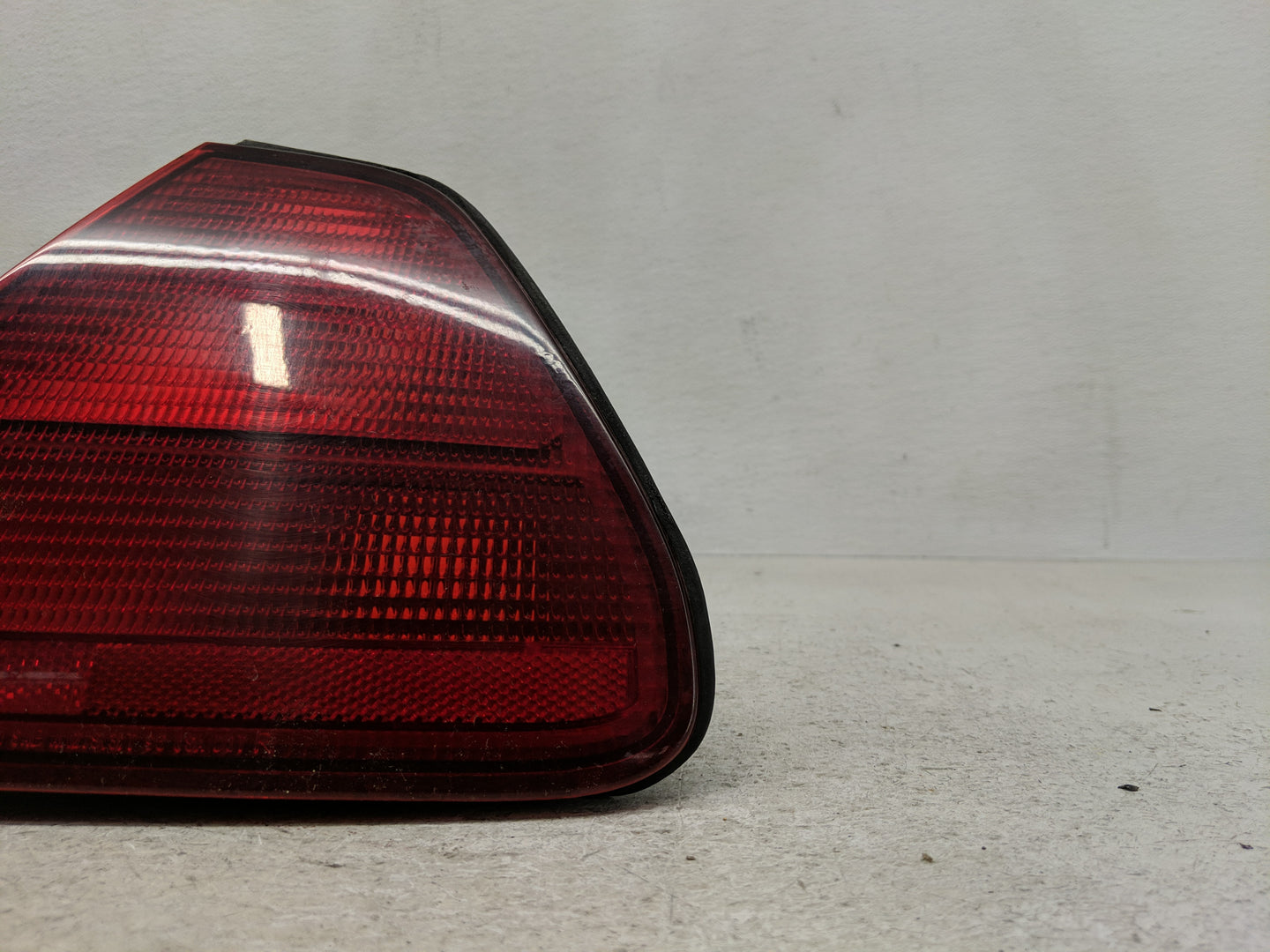 2002 Honda Accord Tail Light Assembly Passenger Right OEM P/N:2VA 938 864 Fits OEM Used Auto Parts - Oemusedautoparts1.com
