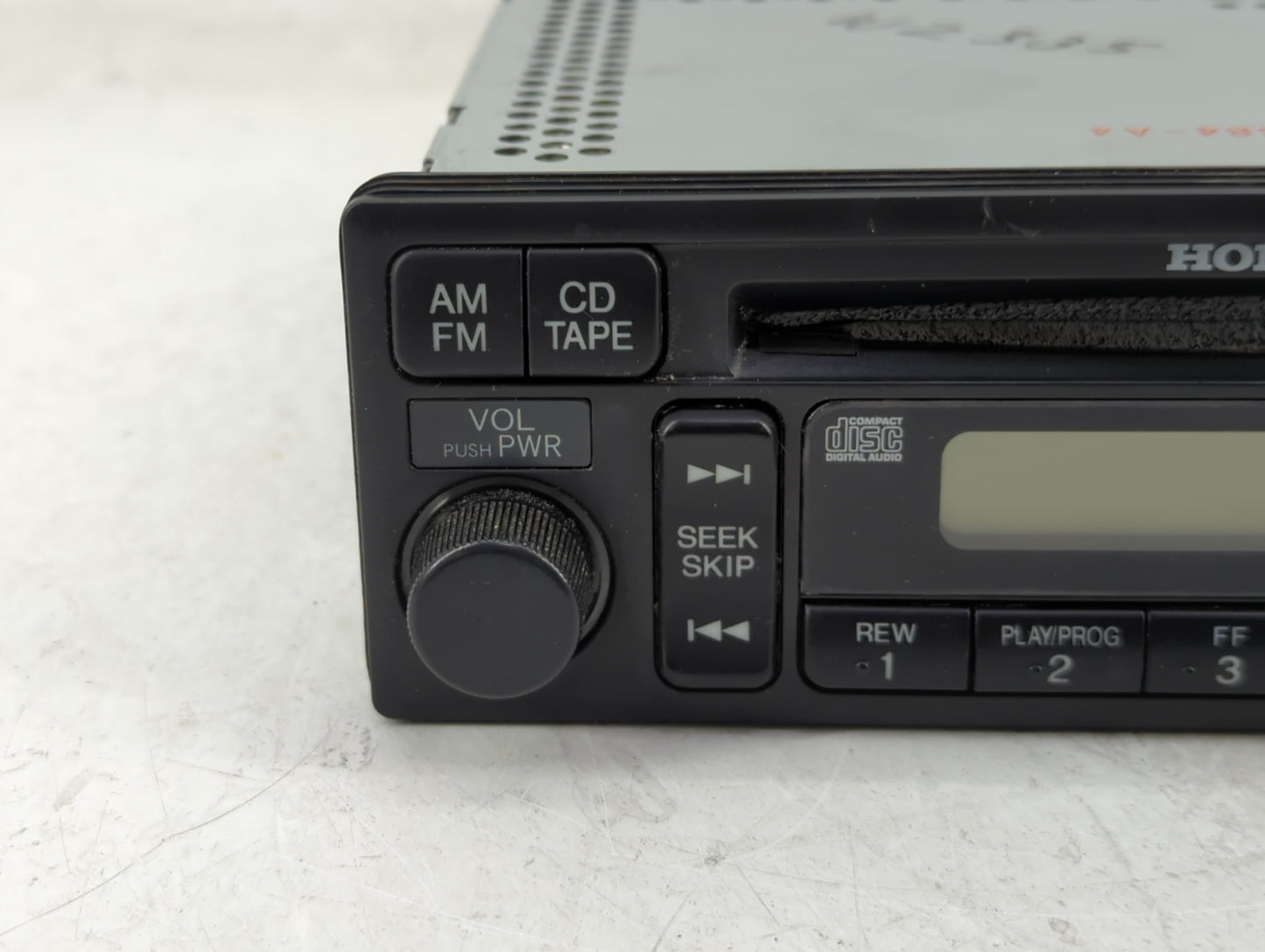 2001-2002 Honda Accord Radio AM FM Cd Player Receiver Replacement P/N:39100-S84-A410-M1 Fits Fits 2001 2002 OEM Used Auto Pa