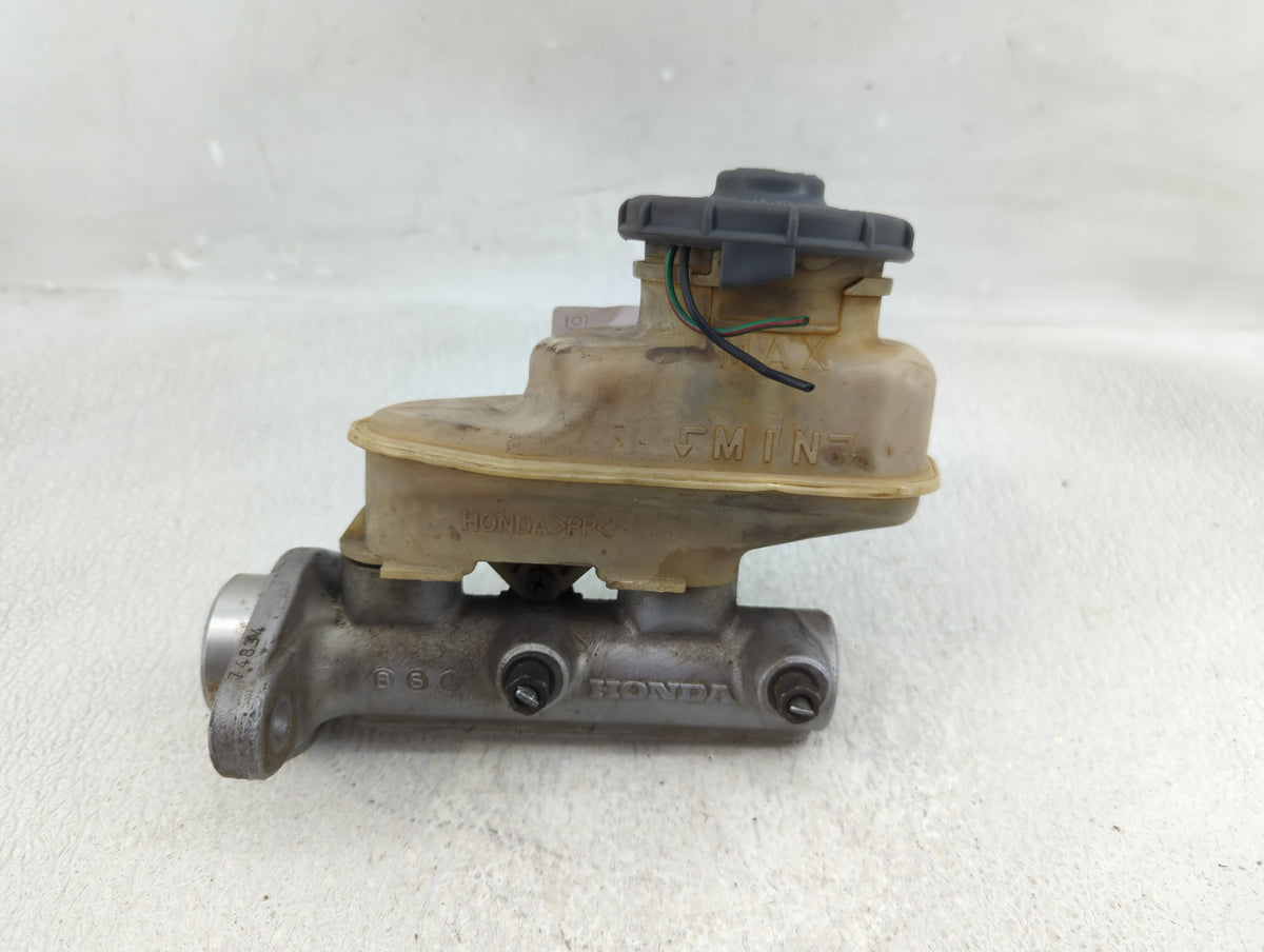 1998-2002 Honda Accord Brake Master Cylinder 1290563 - Oemusedautoparts1.com