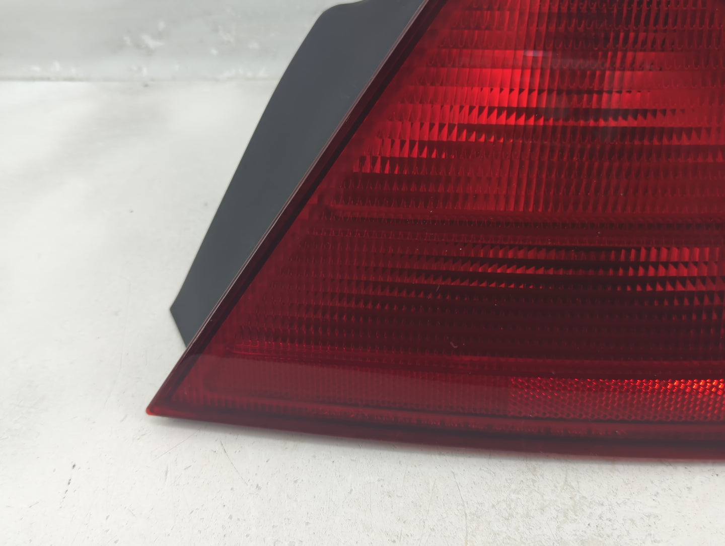 2002 Honda Accord Tail Light Assembly Passenger Right OEM P/N:2VA 938 864 Fits OEM Used Auto Parts - Oemusedautoparts1.com