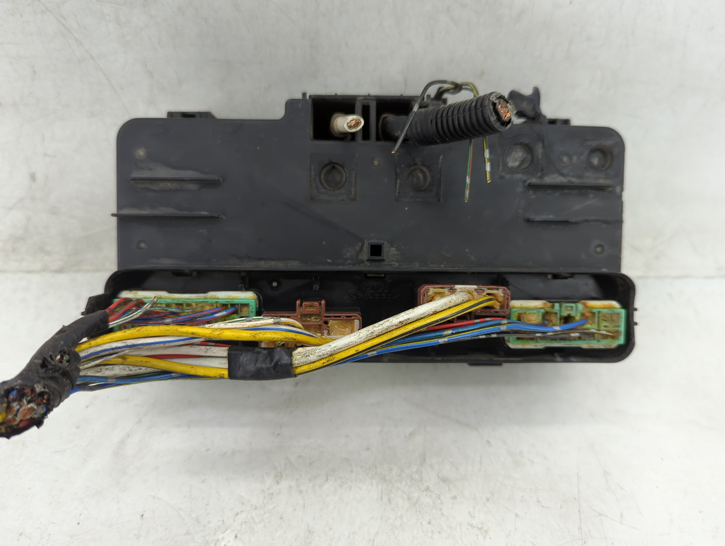 2000-2002 Honda Accord Fusebox Fuse Box Panel Relay Module P/N:S84-A2 Fits Fits 2000 2001 2002 OEM Used Auto Parts - Oemused