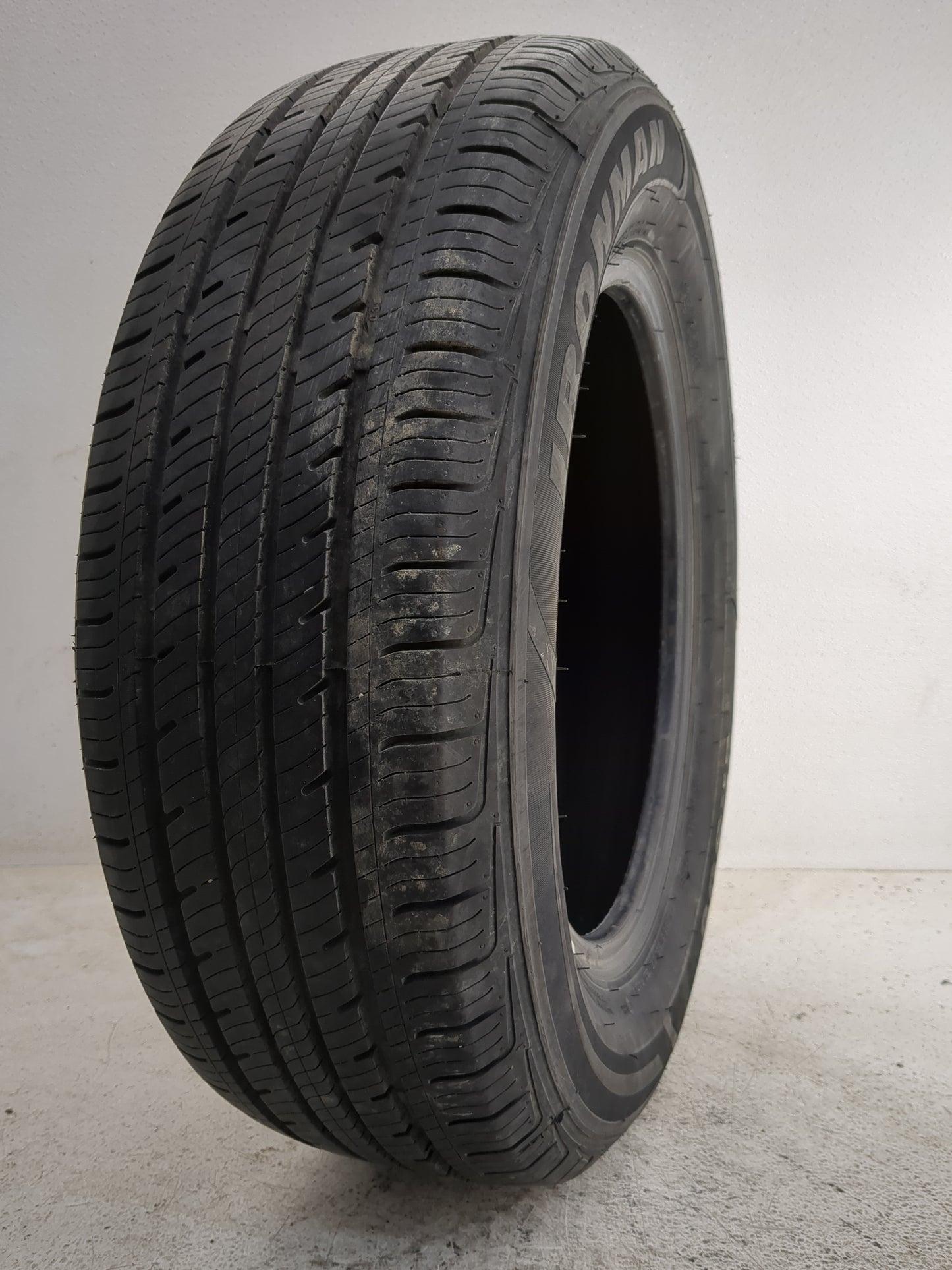 Used Tire 195/65R15 IRONMAN 195/65R15 91H - Tread Depth 9/32 - Oemusedautoparts1.com