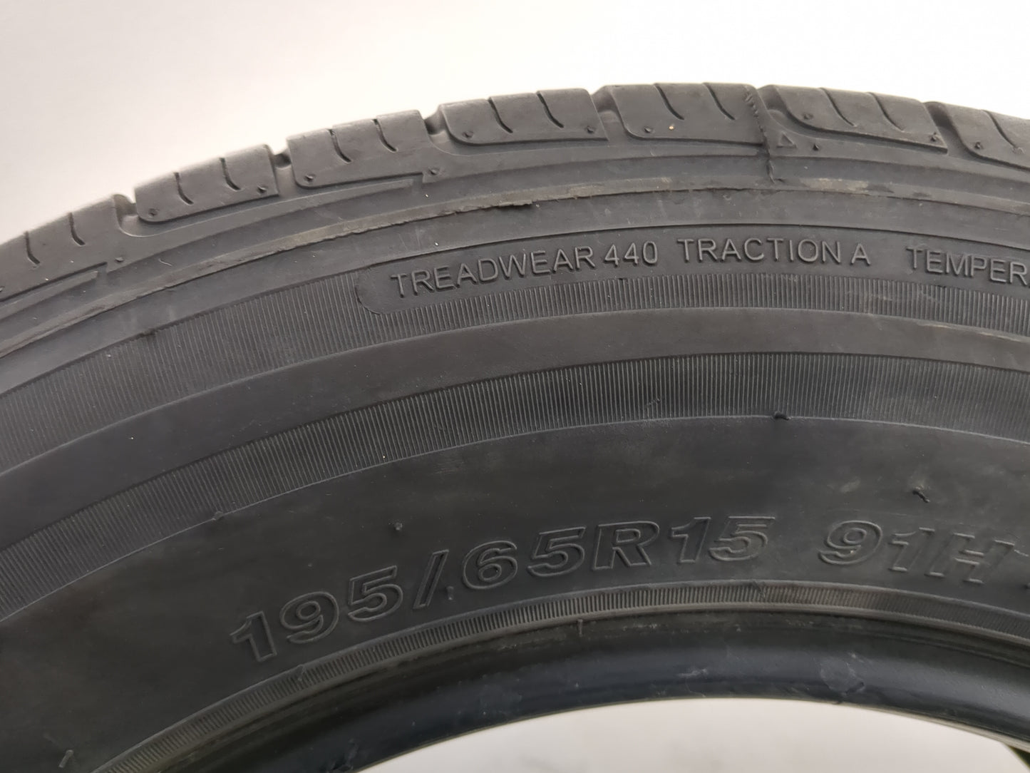 Used Tire 195/65R15 IRONMAN 195/65R15 91H - Tread Depth 9/32 - Oemusedautoparts1.com