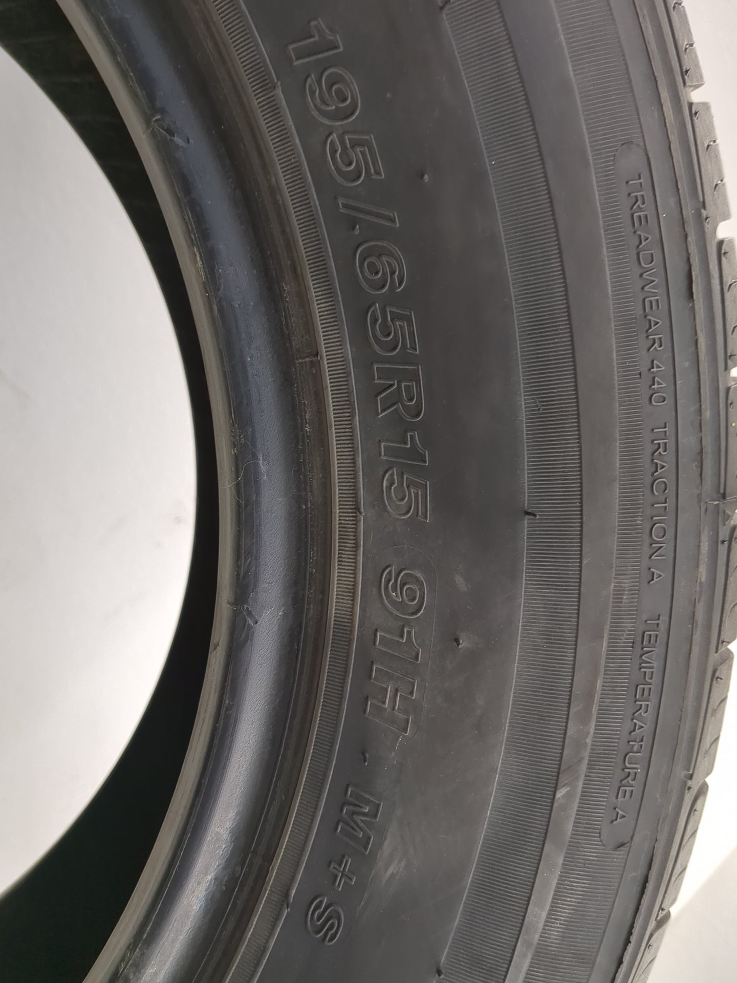 Used Tire 195/65R15 IRONMAN 195/65R15 91H - Tread Depth 9/32 - Oemusedautoparts1.com