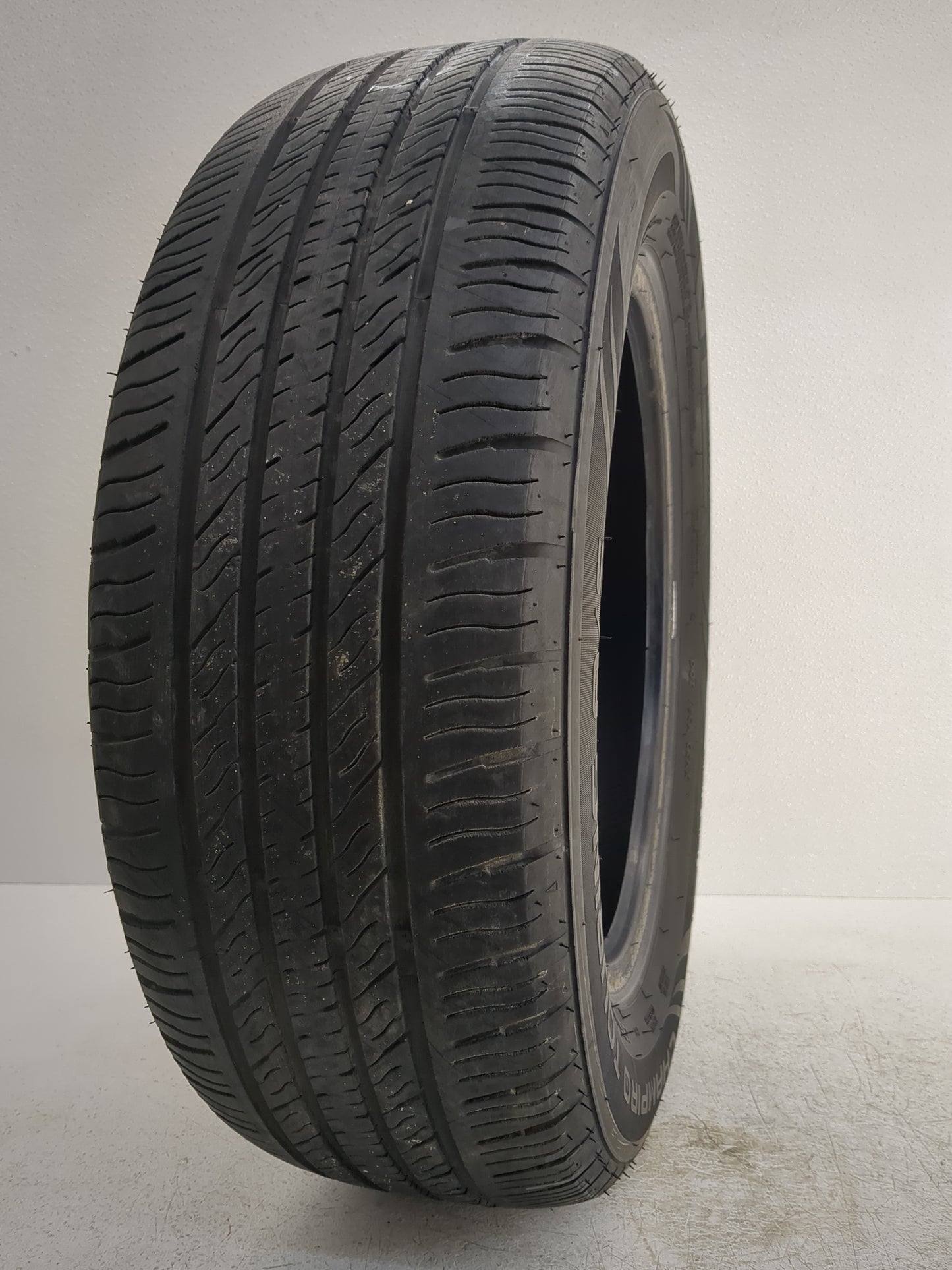 Used Tire 195/65R15 GT RADIAL CHAMPIRO TOURING A/S 91H - Tread Depth 6/32 - Oemusedautoparts1.com