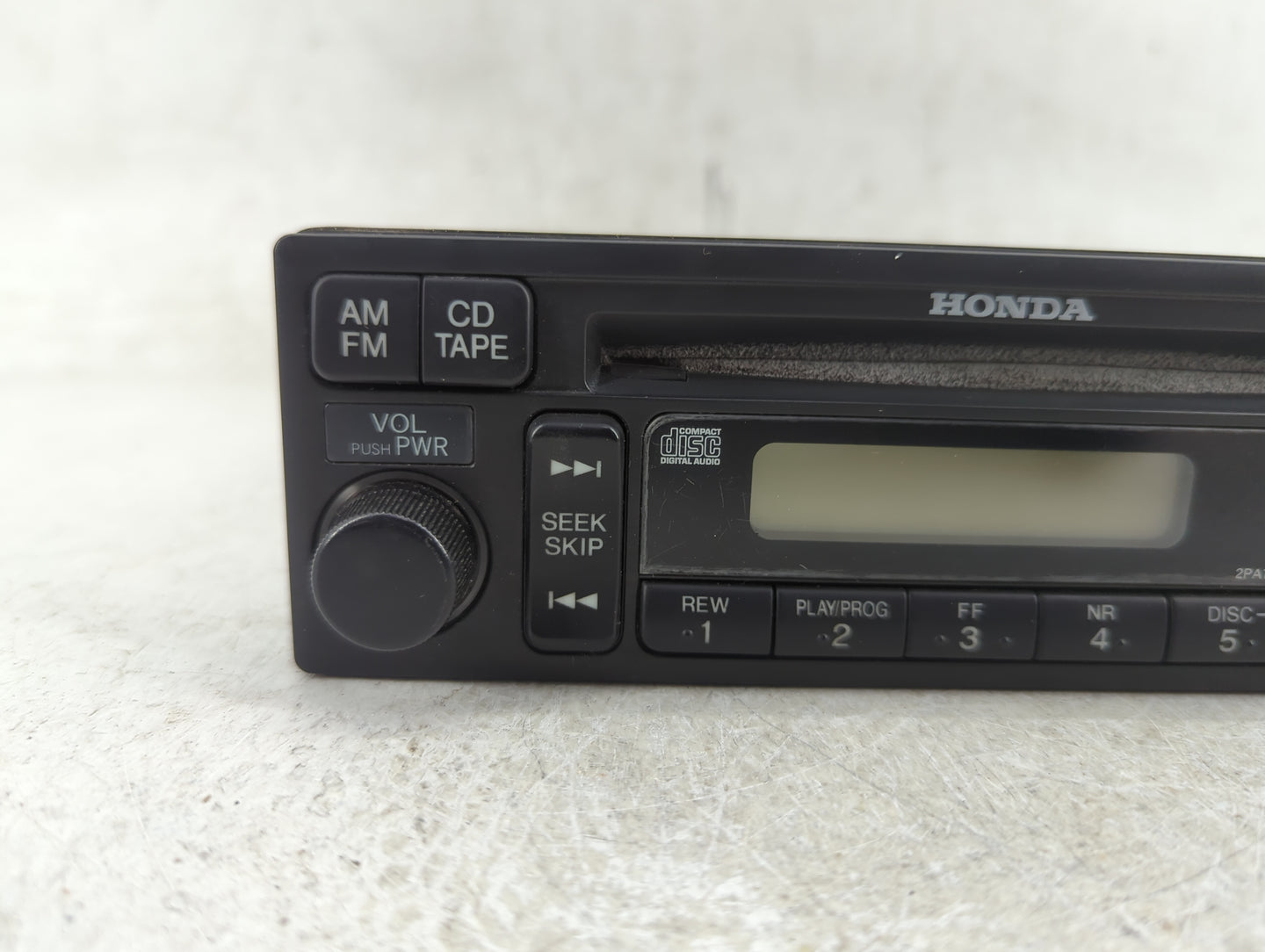 2001-2002 Honda Accord Radio AM FM Cd Player Receiver Replacement P/N:39100-S84-A410-M1 Fits Fits 2001 2002 OEM Used Auto Pa