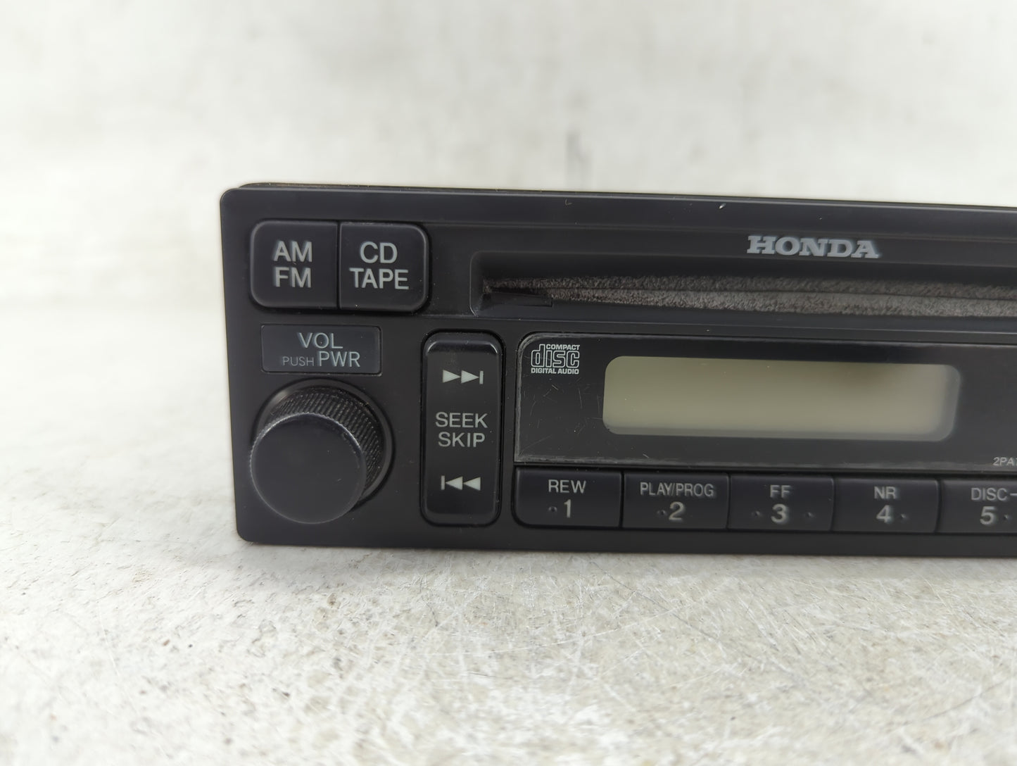 2001-2002 Honda Accord Radio AM FM Cd Player Receiver Replacement P/N:39100-S84-A410-M1 Fits Fits 2001 2002 OEM Used Auto Pa