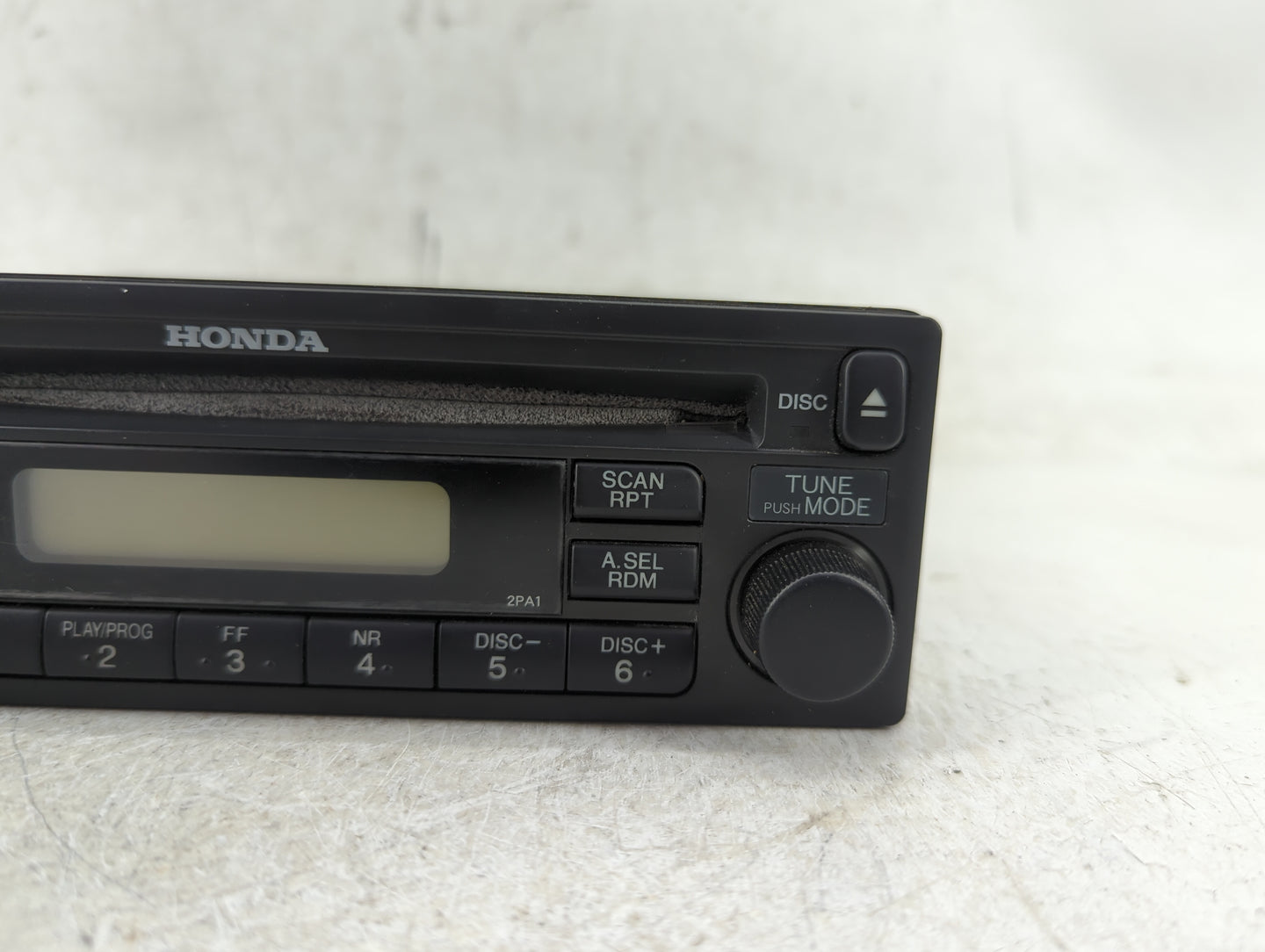 2001-2002 Honda Accord Radio AM FM Cd Player Receiver Replacement P/N:39100-S84-A410-M1 Fits Fits 2001 2002 OEM Used Auto Pa