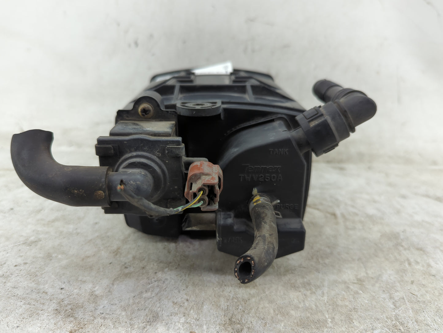2002 Honda Accord Fuel Vapor Charcoal Canister - Oemusedautoparts1.com
