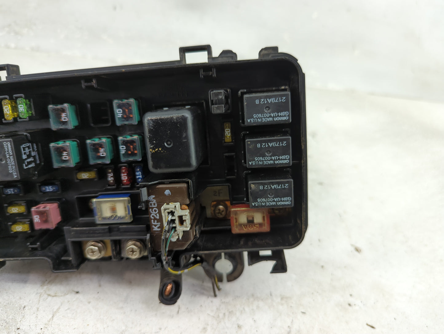 2000-2002 Honda Accord Fusebox Fuse Box Panel Relay Module P/N:S84-A2 Fits Fits 2000 2001 2002 OEM Used Auto Parts - Oemused