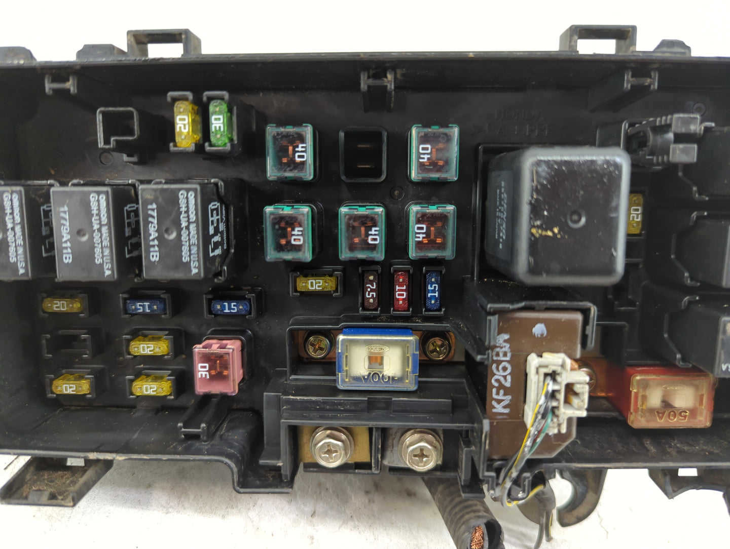 2000-2002 Honda Accord Fusebox Fuse Box Panel Relay Module P/N:S84-A2 Fits Fits 2000 2001 2002 OEM Used Auto Parts - Oemused