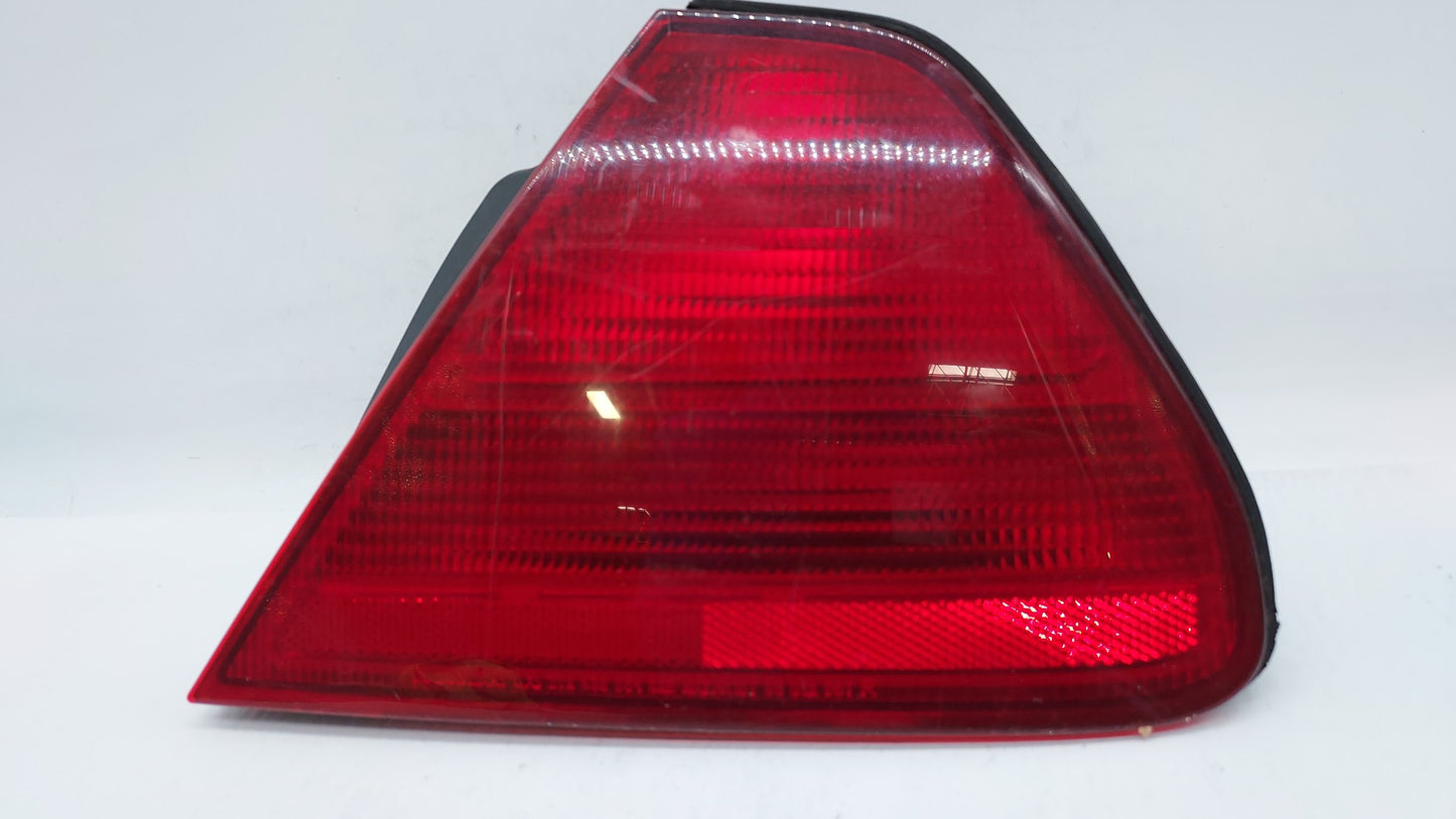 1998-2002 Honda Accord Tail Light Assembly Driver Left OEM Fits Fits 1998 1999 2000 2001 2002 OEM Used Auto Parts - Oemuseda