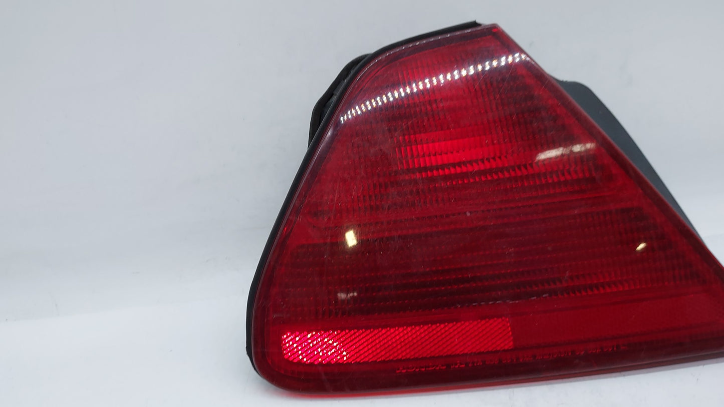 1998-2002 Honda Accord Tail Light Assembly Passenger Right OEM Fits Fits 1998 1999 2000 2001 2002 OEM Used Auto Parts - Oemu