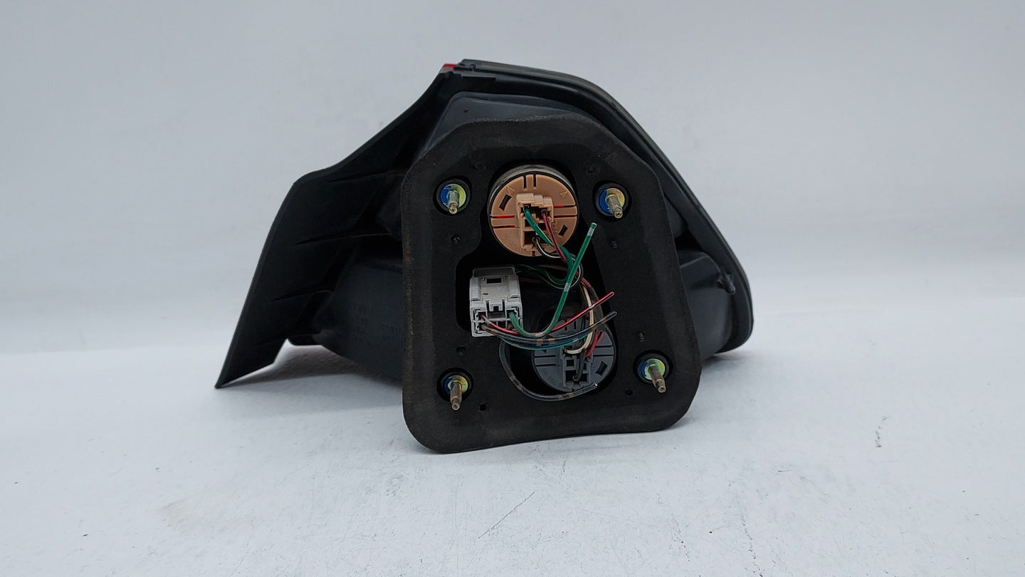 1998-2002 Honda Accord Tail Light Assembly Passenger Right OEM Fits Fits 1998 1999 2000 2001 2002 OEM Used Auto Parts - Oemu