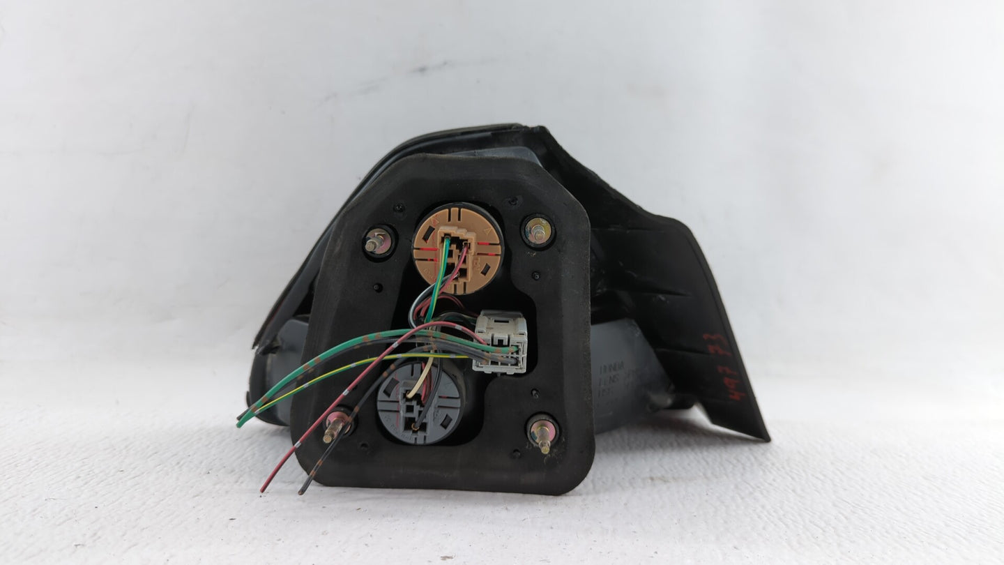 1998-2002 Honda Accord Tail Light Assembly Driver Left OEM Fits Fits 1998 1999 2000 2001 2002 OEM Used Auto Parts - Oemuseda