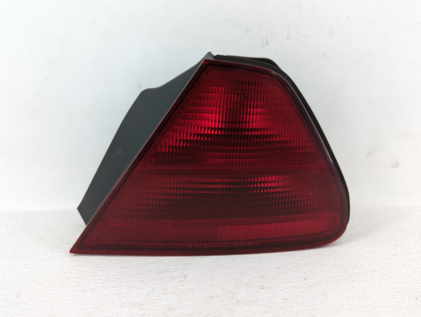 1998-2002 Honda Accord Tail Light Assembly Passenger Right OEM P/N:2VA 938 864 Fits Fits 1998 1999 2000 2001 2002 OEM Used A