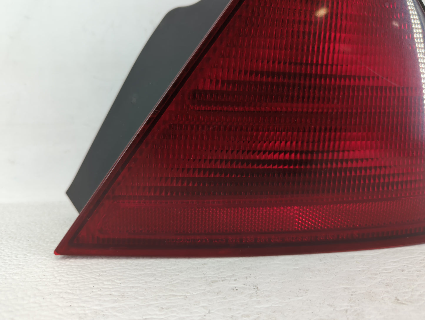 1998-2002 Honda Accord Tail Light Assembly Passenger Right OEM P/N:2VA 938 864 Fits Fits 1998 1999 2000 2001 2002 OEM Used A