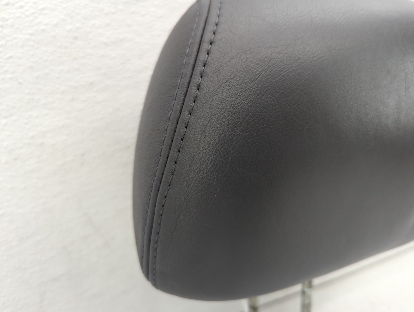 2000-2002 Honda Accord Headrest Head Rest Front Driver Passenger Seat Fits Fits 2000 2001 2002 OEM Used Auto Parts - Oemused