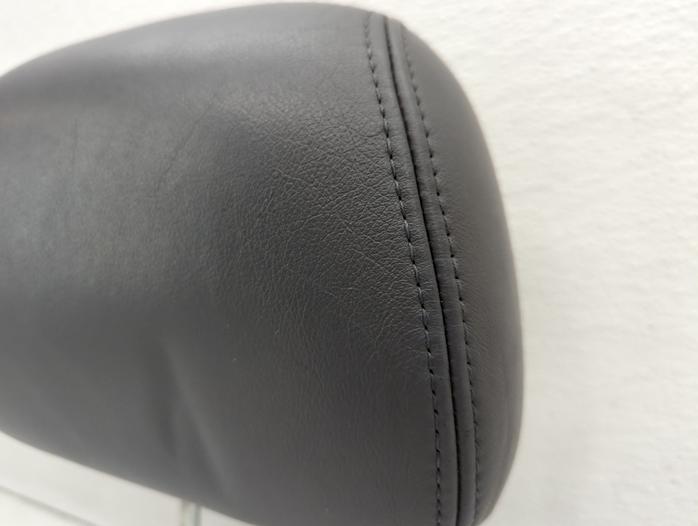 2000-2002 Honda Accord Headrest Head Rest Front Driver Passenger Seat Fits Fits 2000 2001 2002 OEM Used Auto Parts - Oemused