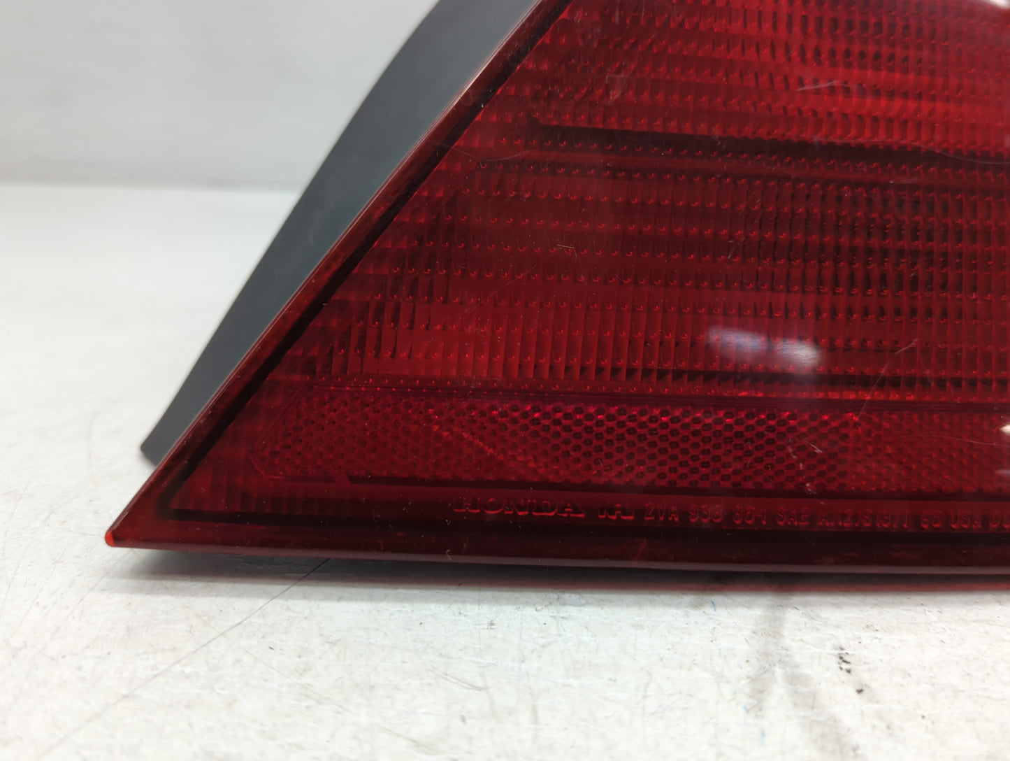 1998-2002 Honda Accord Tail Light Assembly Passenger Right OEM P/N:938 8S4 Fits Fits 1998 1999 2000 2001 2002 OEM Used Auto 