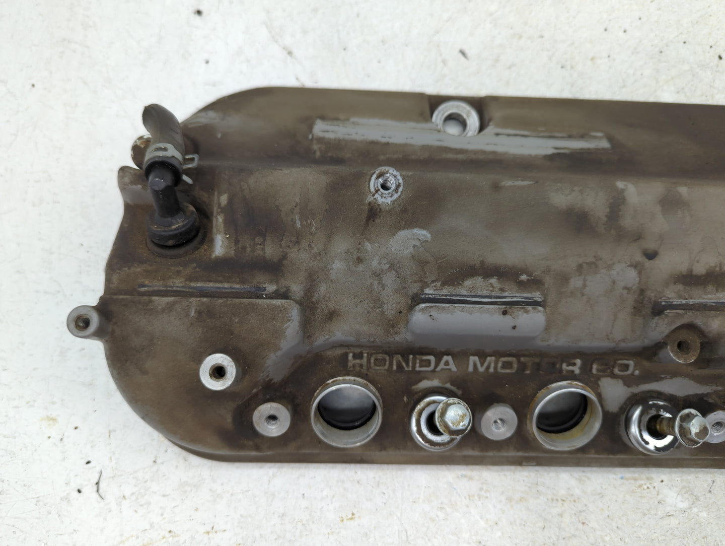 2002 Honda Accord Driver Left Cylinder Head Valve Cover Fits OEM Used Auto Parts - Oemusedautoparts1.com
