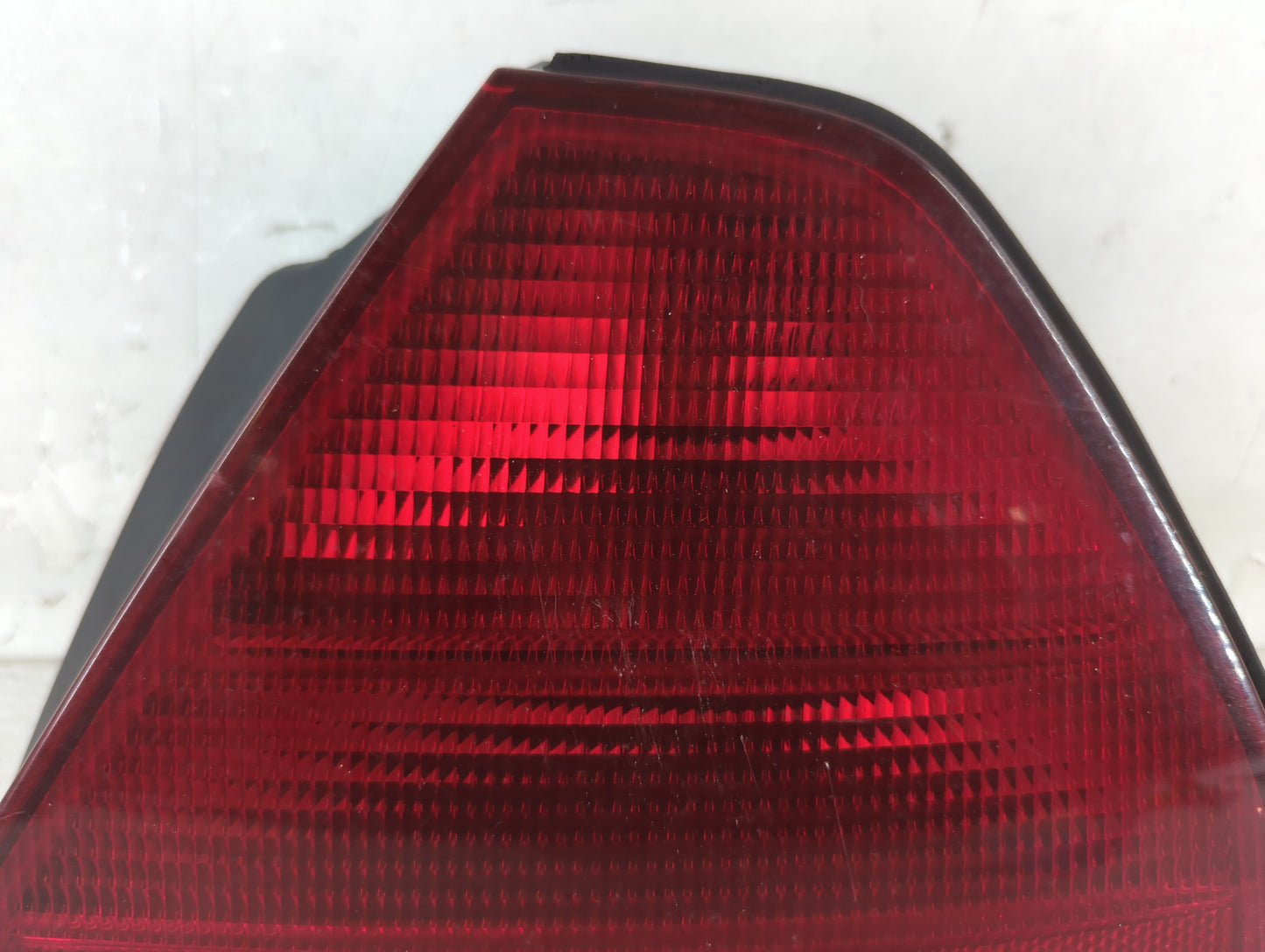 2001-2002 Honda Accord Tail Light Assembly Passenger Right OEM P/N:2VA 938 864 Fits Fits 2001 2002 OEM Used Auto Parts - Oem