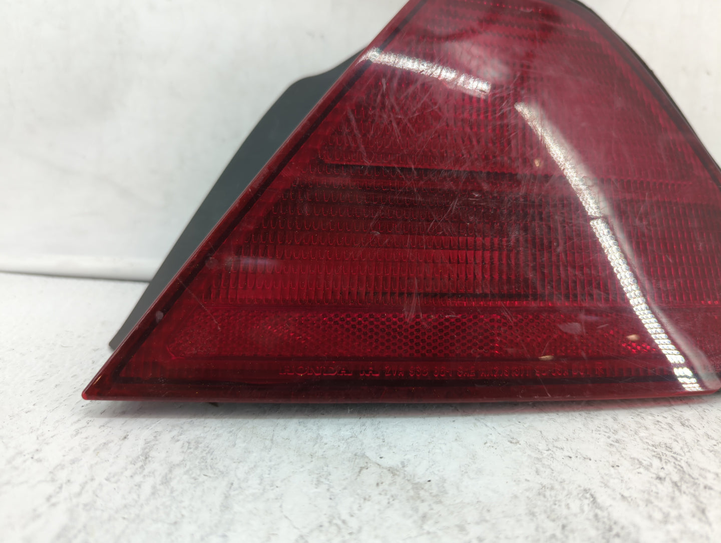 2002 Honda Accord Tail Light Assembly Passenger Right OEM P/N:2VA 938 864 Fits Fits 1998 1999 2000 2001 OEM Used Auto Parts 