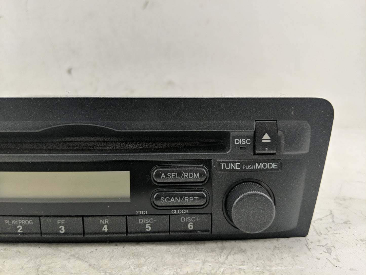 2002 Honda Civic Radio AM FM Cd Player Receiver Replacement P/N:39101-S5A-A610-M1 Fits OEM Used Auto Parts - Oemusedautopart