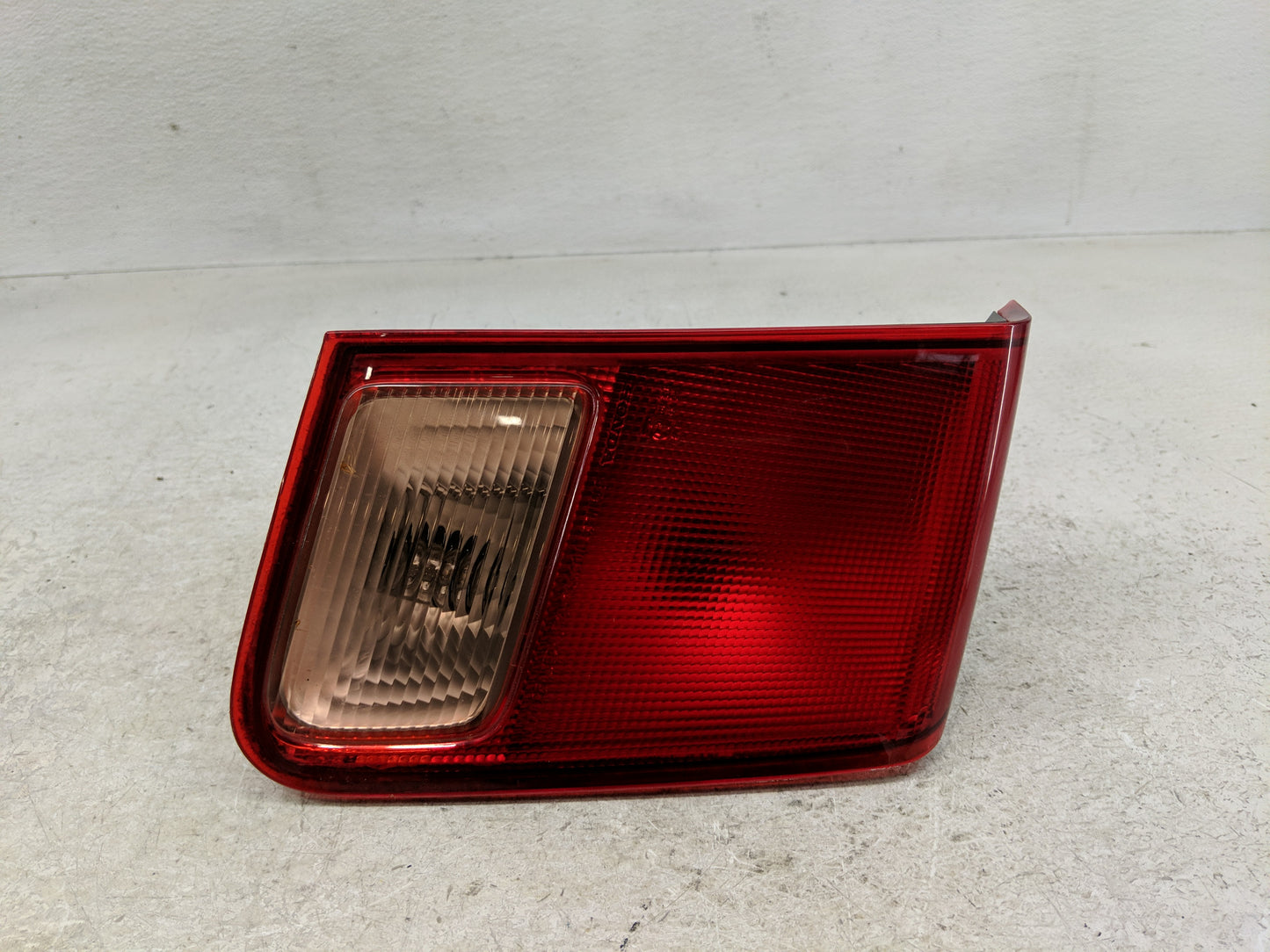 2001-2002 Honda Civic Tail Light Assembly Driver Left OEM P/N:7440 W21W Fits Fits 2001 2002 OEM Used Auto Parts - Oemusedaut