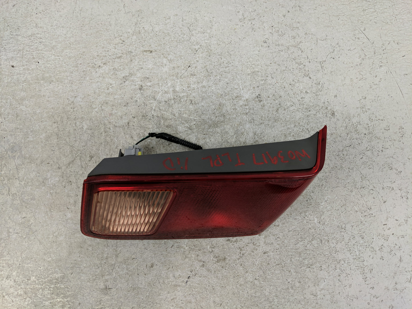 2001-2002 Honda Civic Tail Light Assembly Driver Left OEM P/N:7440 W21W Fits Fits 2001 2002 OEM Used Auto Parts - Oemusedaut