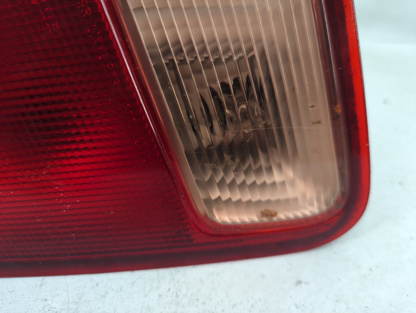 2001-2002 Honda Civic Tail Light Assembly Passenger Right OEM P/N:7440 W21W Fits Fits 2001 2002 OEM Used Auto Parts - Oemuse