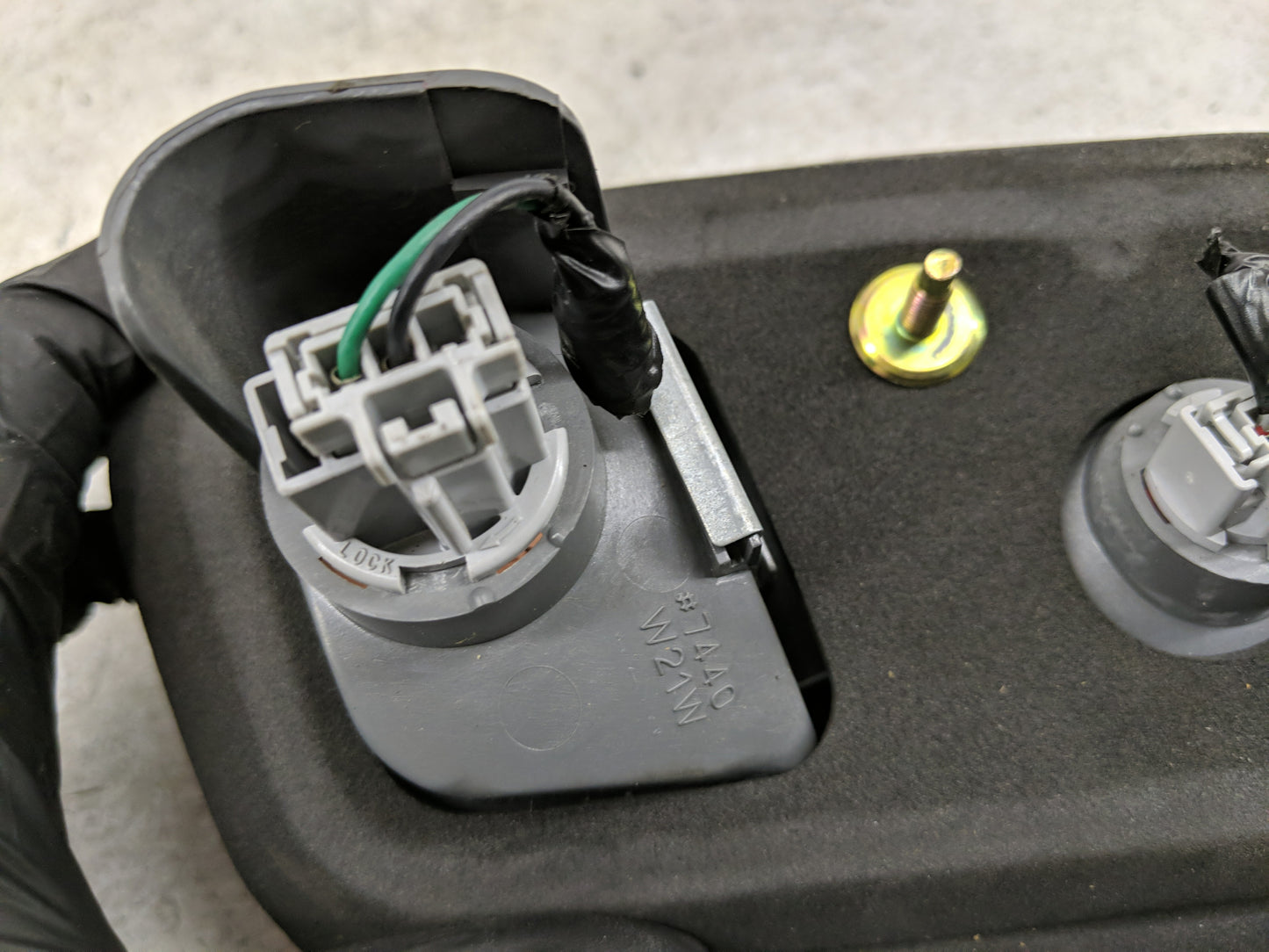 2001-2002 Honda Civic Tail Light Assembly Driver Left OEM P/N:7440 W21W Fits Fits 2001 2002 OEM Used Auto Parts - Oemusedaut