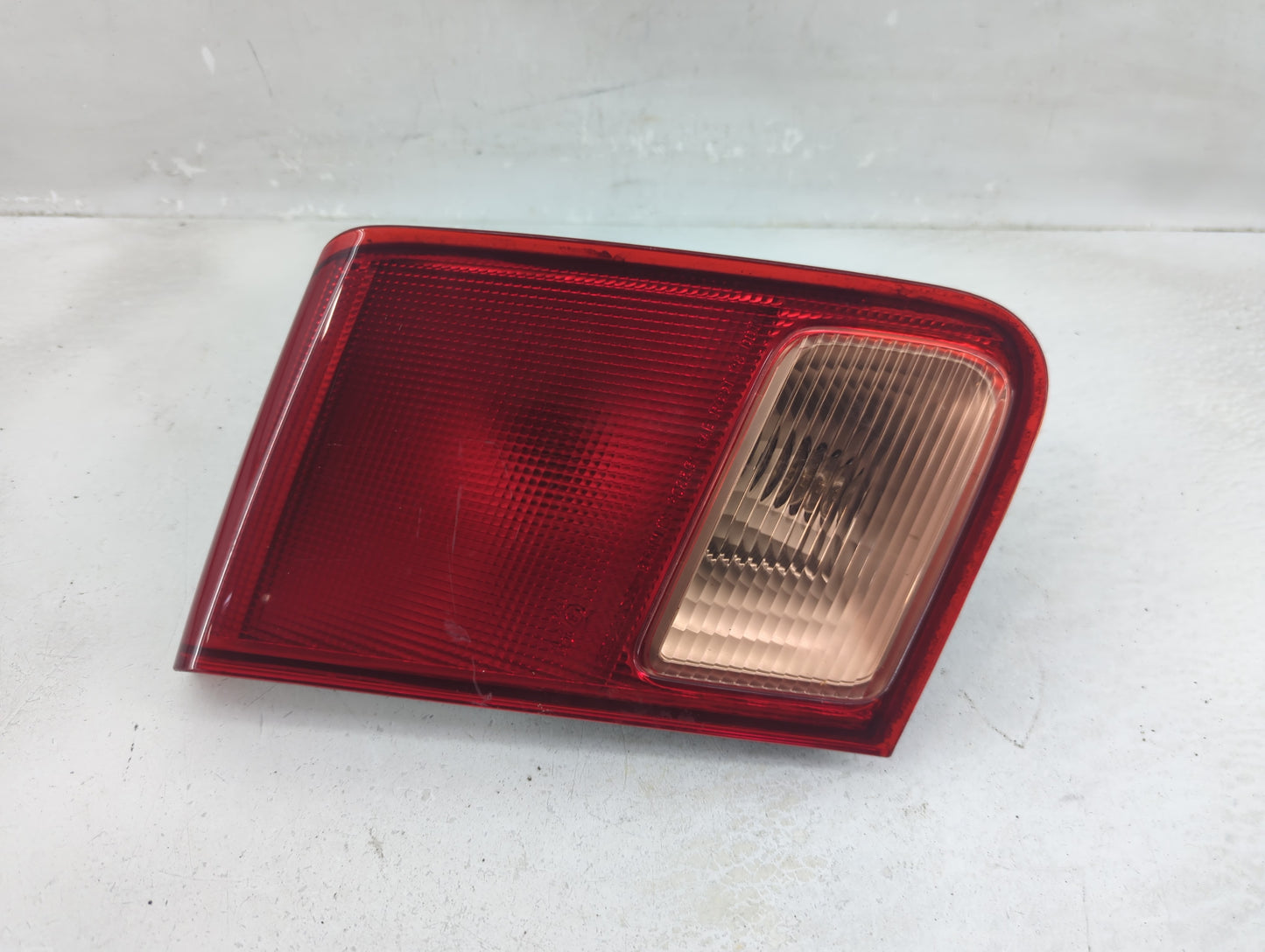 2001-2002 Honda Civic Tail Light Assembly Driver Left OEM P/N:7440 W21W Fits Fits 2001 2002 OEM Used Auto Parts - Oemusedaut