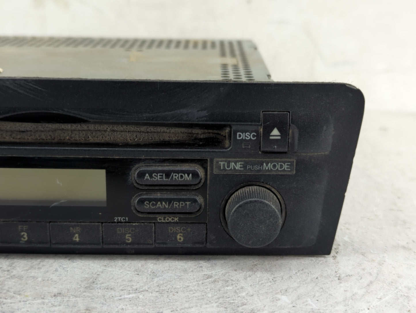 2001-2002 Honda Civic Radio AM FM Cd Player Receiver Replacement P/N:39101-S5A-A610-M1 Fits Fits 2001 2002 OEM Used Auto Par