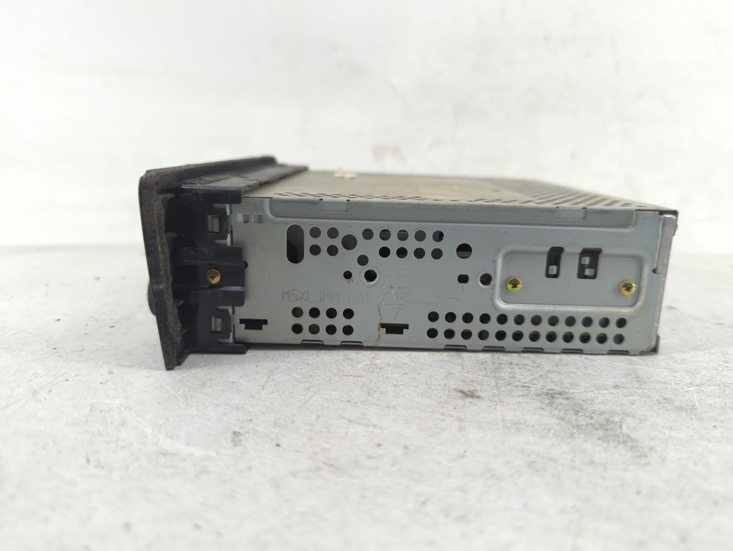 2001-2002 Honda Civic Radio AM FM Cd Player Receiver Replacement P/N:39101-S5A-A610-M1 Fits Fits 2001 2002 OEM Used Auto Par