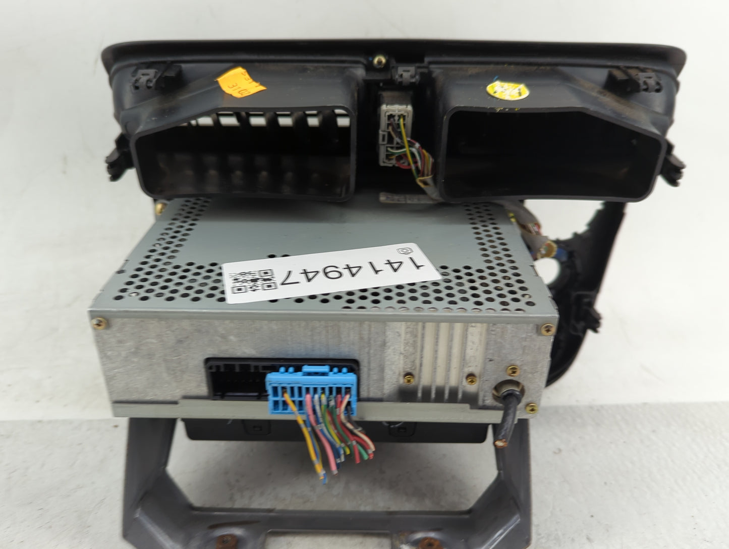 2002-2003 Honda Civic Radio AM FM Cd Player Receiver Replacement P/N:39101-S5A-A210-M1 Fits Fits 2002 2003 OEM Used Auto Par