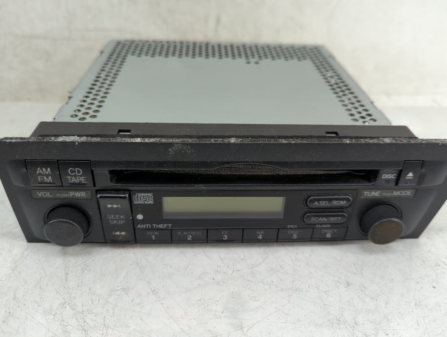 2002-2003 Honda Civic Radio AM FM Cd Player Receiver Replacement P/N:39101-S5A-A610-M1 Fits Fits 2002 2003 OEM Used Auto Par