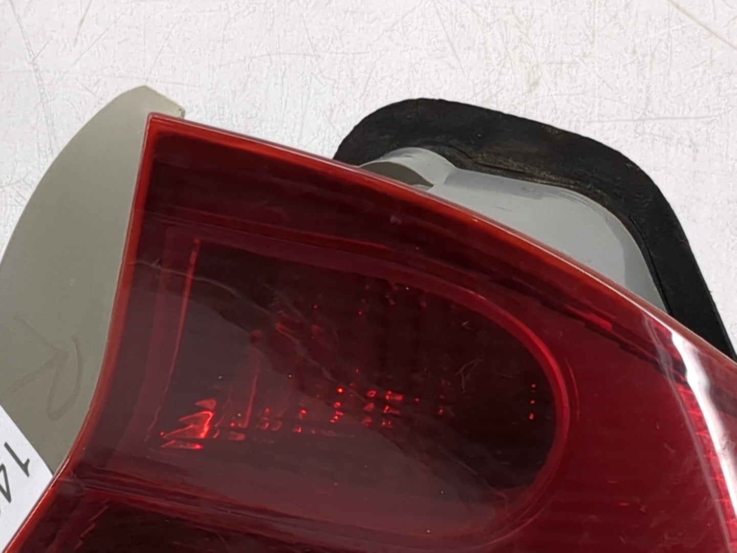 2002 Honda Civic Tail Light Assembly Passenger Right OEM P/N:08-317-1939R-F Fits OEM Used Auto Parts - Oemusedautoparts1.com