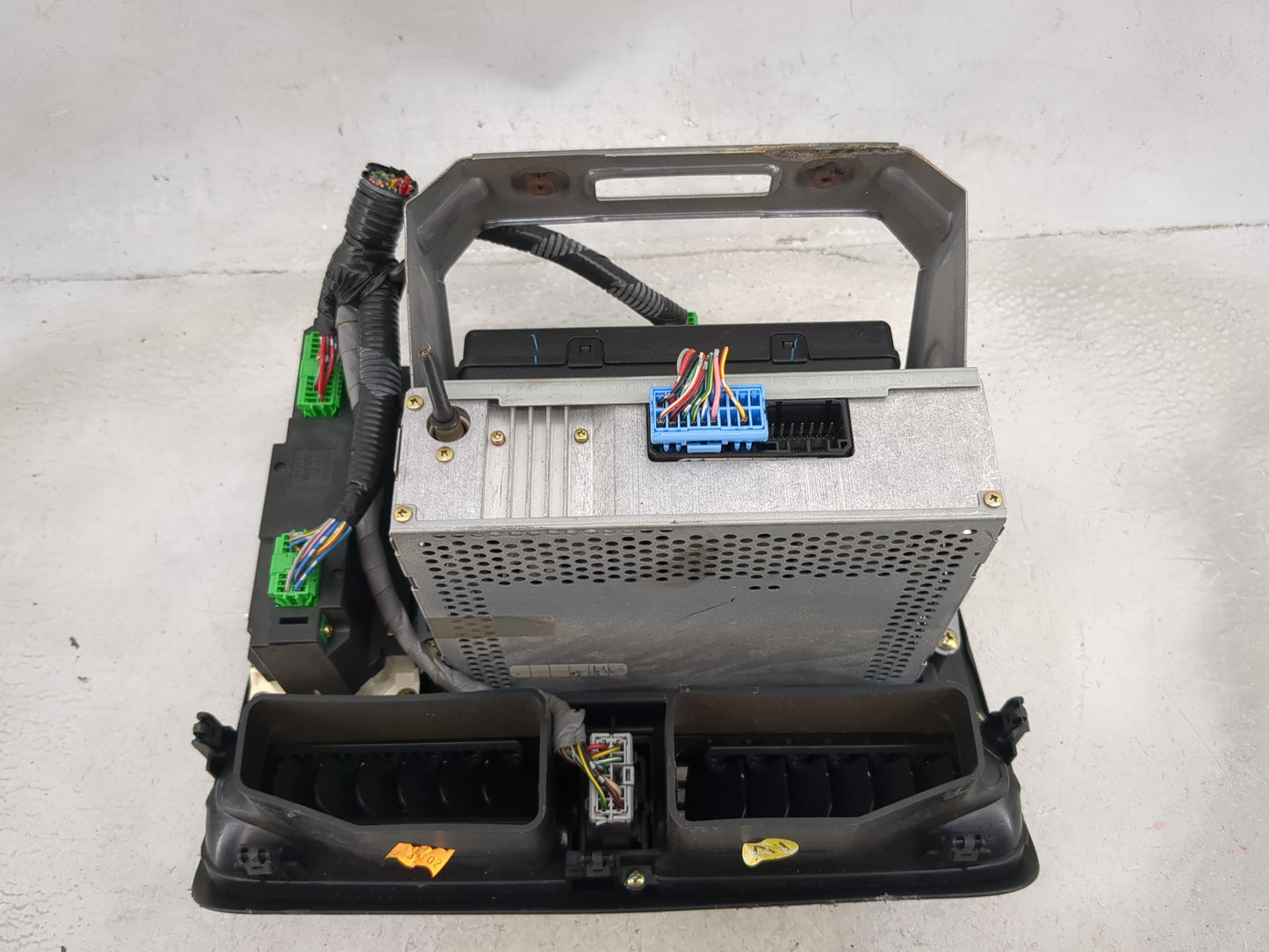 2001-2002 Honda Civic Radio AM FM Cd Player Receiver Replacement Fits Fits 2001 2002 OEM Used Auto Parts - Oemusedautoparts1