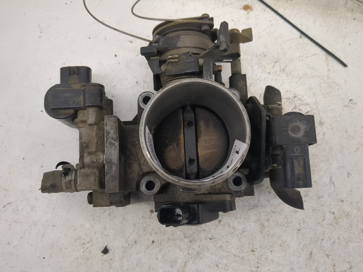 2001-2005 Honda Civic Throttle Body P/N:136200-2262 Fits Fits 2001 2002 2003 2004 2005 OEM Used Auto Parts - Oemusedautopart