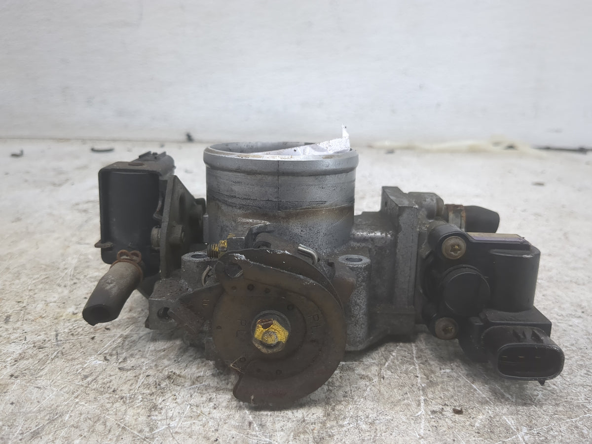 2001-2005 Honda Civic Throttle Body P/N:MX137800-2262 MX136200-2262 Fits Fits 2001 2002 2003 2004 2005 OEM Used Auto Parts -
