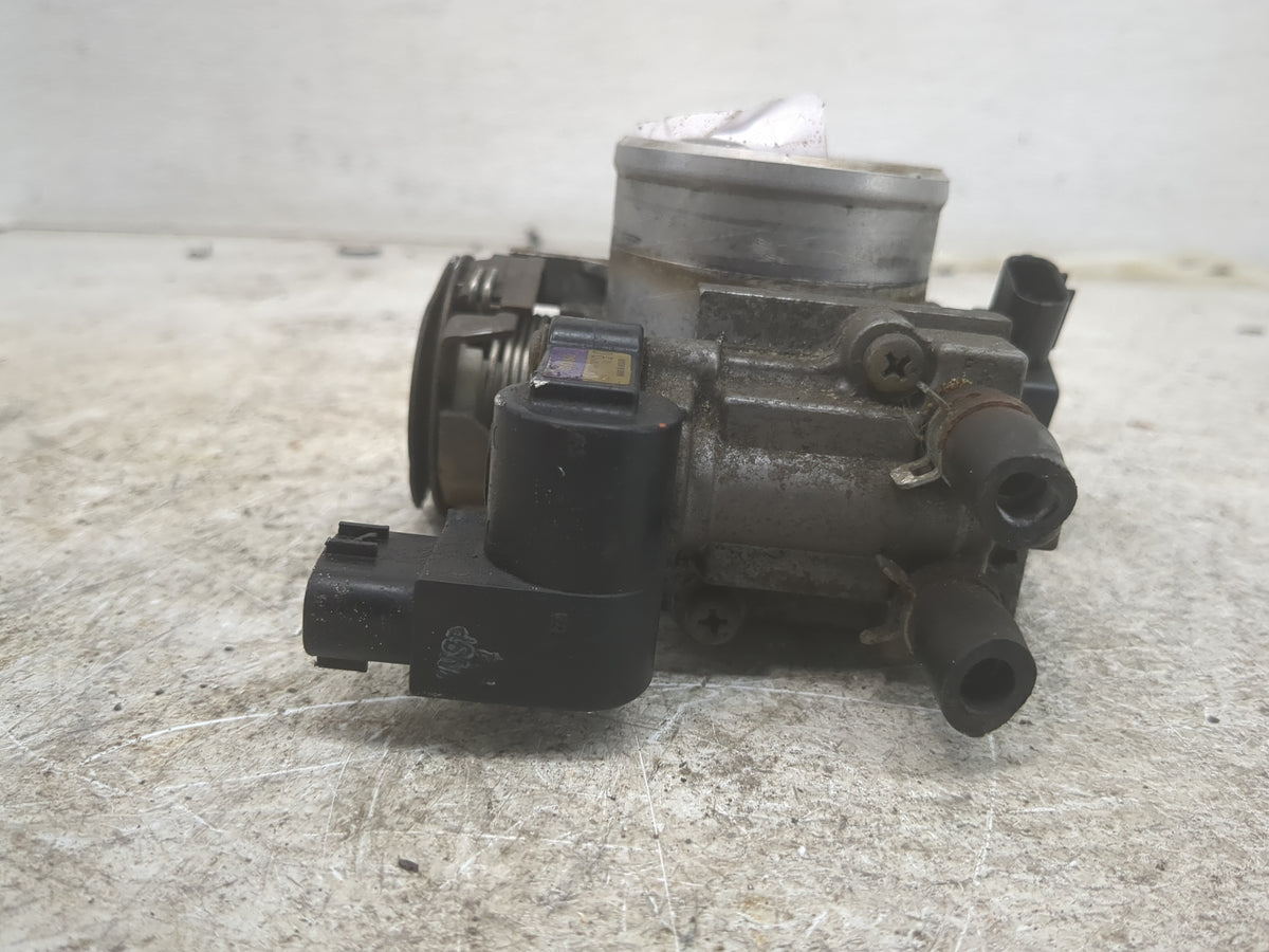 2001-2005 Honda Civic Throttle Body P/N:MX137800-2262 MX136200-2262 Fits Fits 2001 2002 2003 2004 2005 OEM Used Auto Parts -