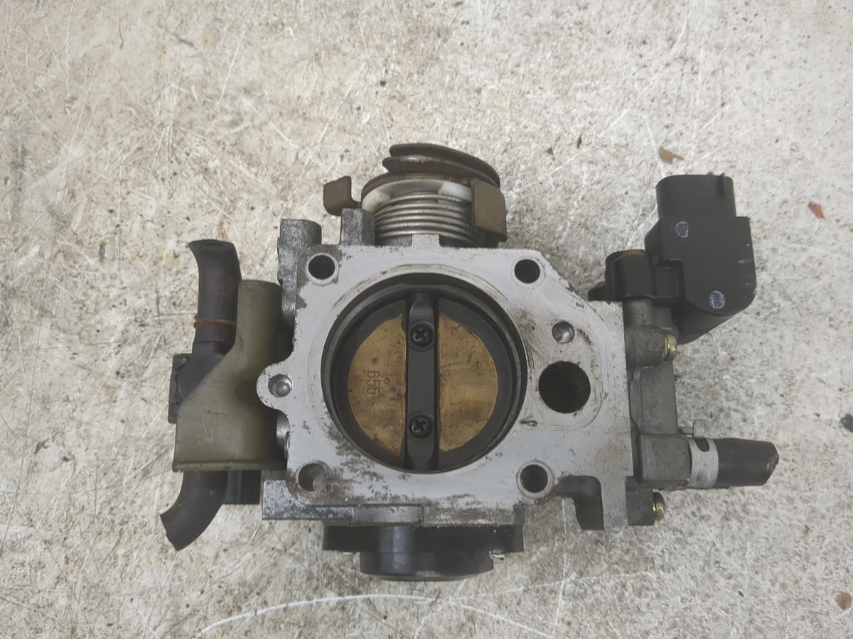 2001-2005 Honda Civic Throttle Body P/N:MX137800-2262 MX136200-2262 Fits Fits 2001 2002 2003 2004 2005 OEM Used Auto Parts -