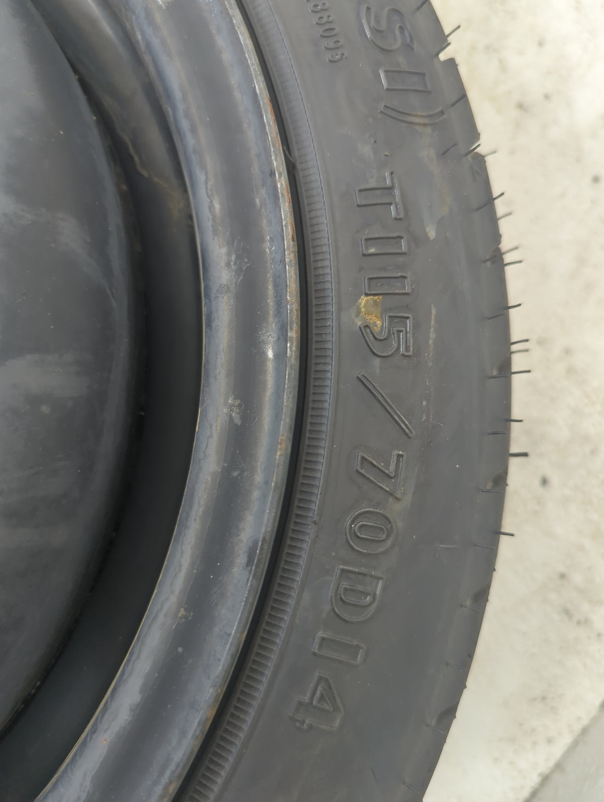 2002-2005 Honda Civic Spare Donut Tire Wheel Rim Oem - Oemusedautoparts1.com