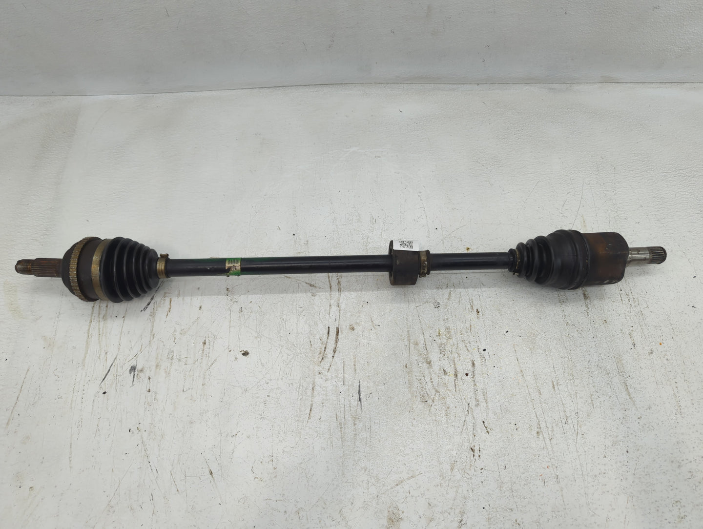 2001-2005 Honda Civic Axle Shaft Front Passenger Cv C/v - Oemusedautoparts1.com