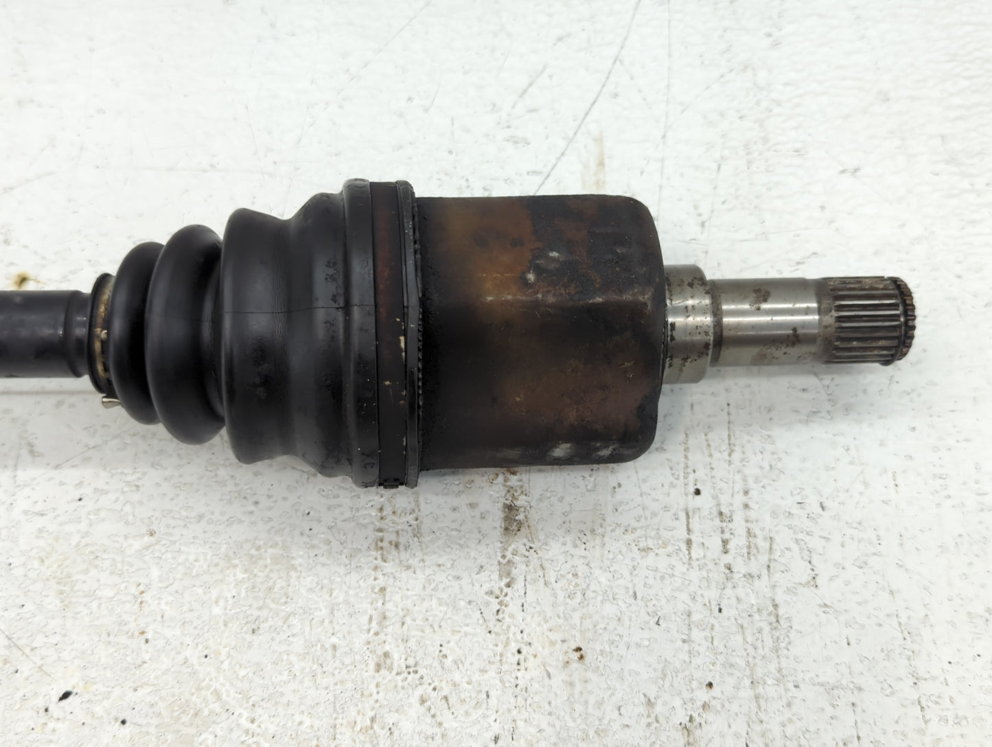2001-2005 Honda Civic Axle Shaft Front Passenger Cv C/v - Oemusedautoparts1.com