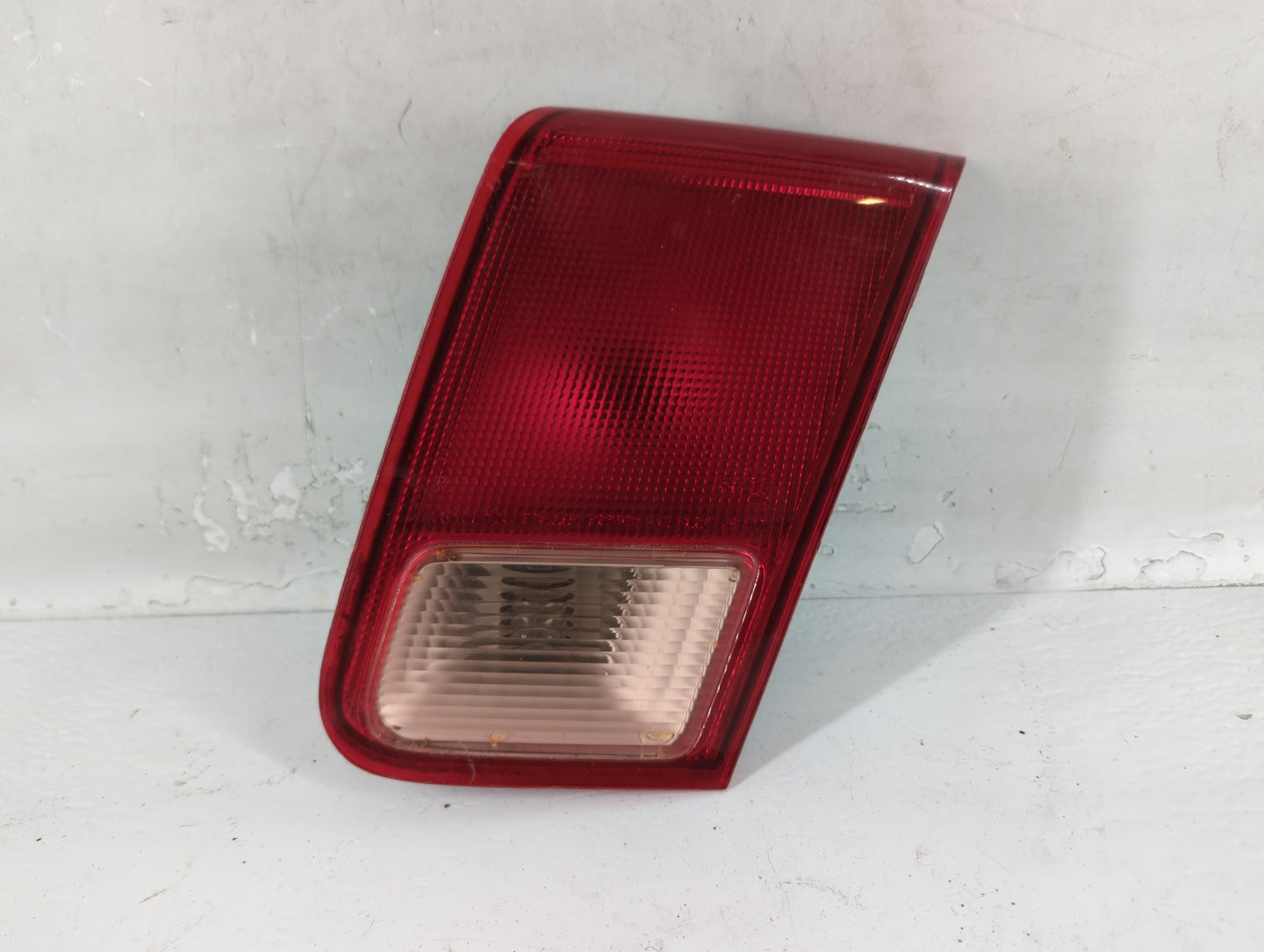 2001-2002 Honda Civic Tail Light Assembly Passenger Right OEM P/N:7440 W21W Fits Fits 2001 2002 OEM Used Auto Parts - Oemuse