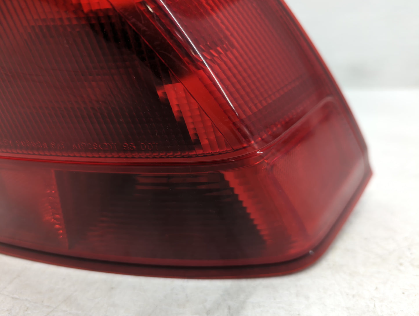 2001-2002 Honda Civic Tail Light Assembly Passenger Right OEM P/N:87443W21/5W Fits Fits 2001 2002 2003 OEM Used Auto Parts -