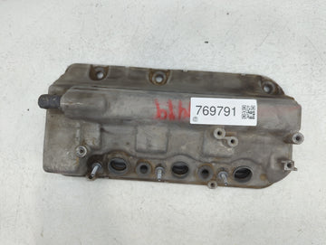 2002 Honda Civic Driver Left Cylinder Head Valve Cover P/N:37-15 R70-R Fits OEM Used Auto Parts - Oemusedautoparts1.com
